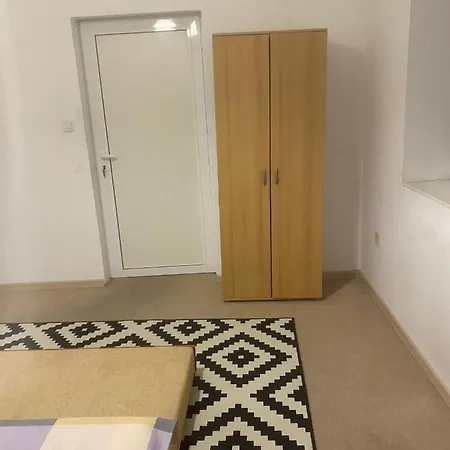 Nv アパート ルターシュタット・アイスレーベン